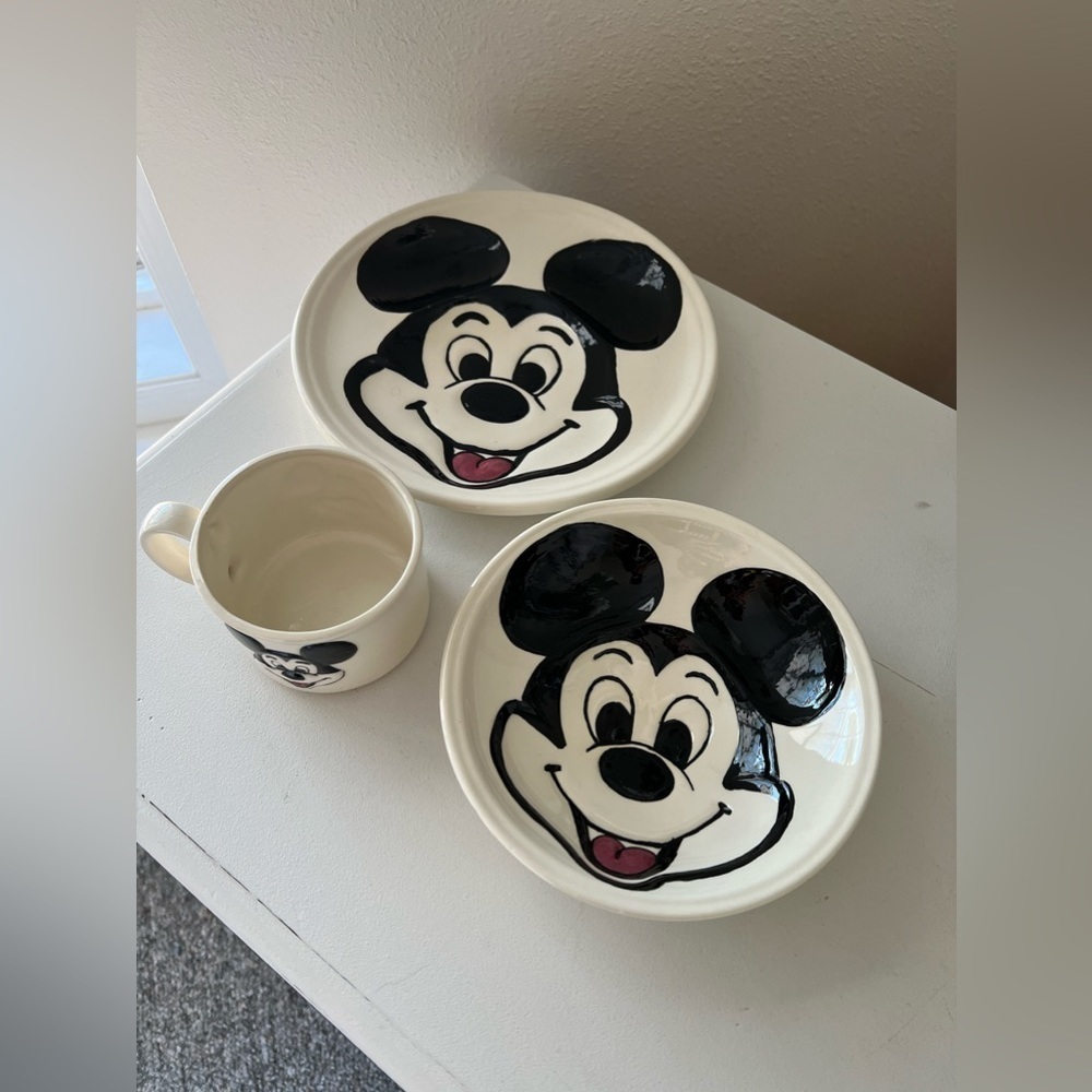 Vintage Mickey Mouse 3D Ceramic Dinner Plate & Mug 1970's Walt Disney.